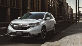 CR-V Dijejali Fitur Baru dan <i>Hybrid</i> 4WD
