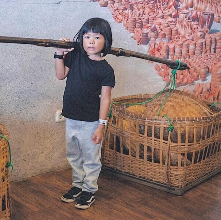 <p>Saat ini Savanna sedang minta belajar balap mobil, tenis, sepakbola, basket, gymnastic, dan kungfu. (Foto: Instagram @dirasugandi)</p>