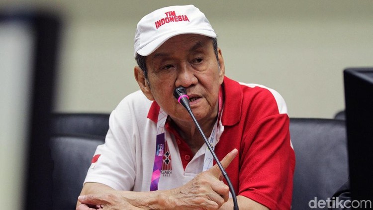 Bambang Hartono, bos Grup Djarum, menjadi nasabah BRI karena dapat bonus pemerintah setelah meraih medali di Asian Games 2018. Dia salah satu pemilik BCA.