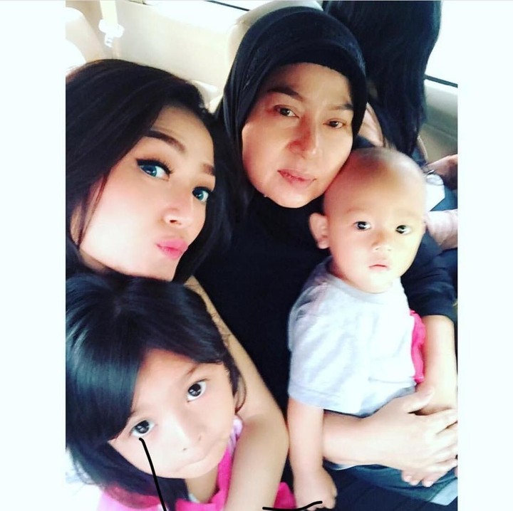 <p>Mau pergi ke mana Mbak Siti Badriah? (Foto: Instagram @sitibadriahh)</p>