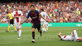 Messi Dua Gol, Barcelona Hajar Huesca 8-2