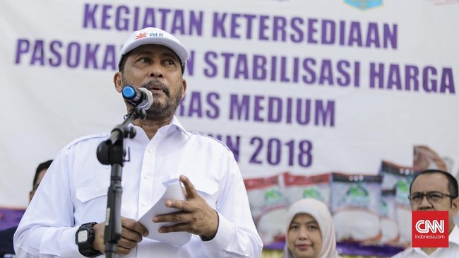 Direktur Utama Badan Urusan Logistik (Bulog) Budi Waseso membantah bahwa dirinya meminta izin perpanjangan impor beras.