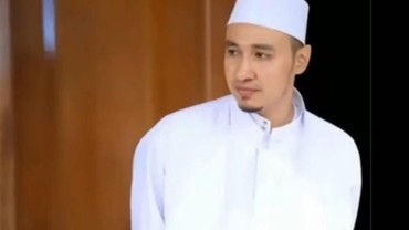 Kartika Putri Kini Bercadar, Habib Usman Cerita Perjalanan Hijrah Sang Istri