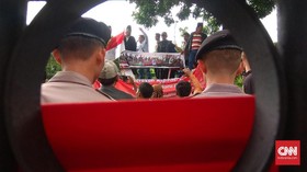 Pekerja Demo di Balai Kota, Minta Pelabuhan KCN Marunda Dibuka
