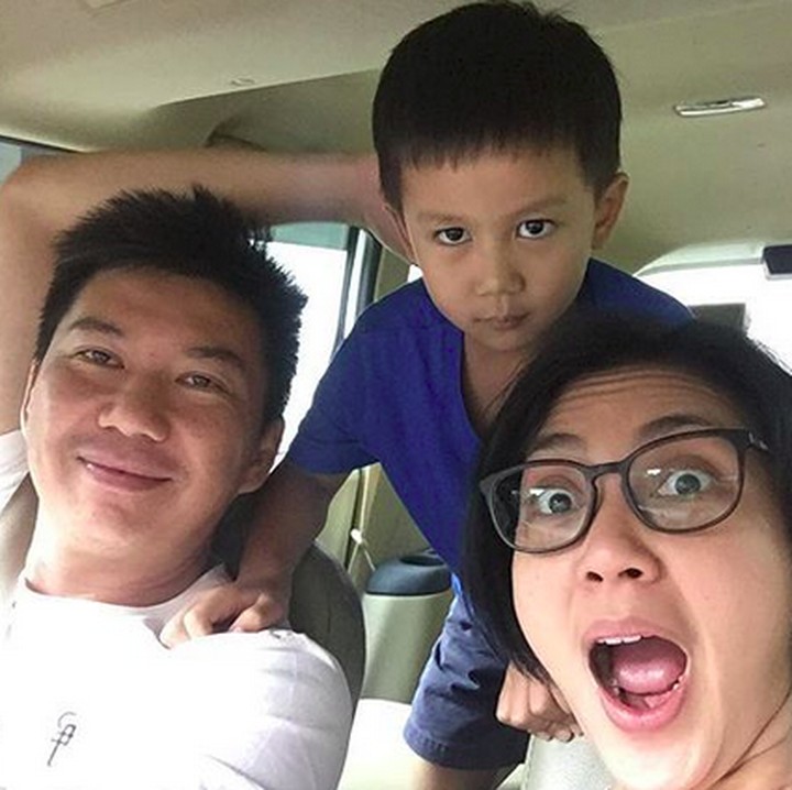 <p>Meski begitu, Lusy Rahmawaty masih menyempatkan diri ke Indonesia kok. Misalnya aja saat Idul Fitri. (Foto: Instagram/ @lusy_rahmawaty)  </p>