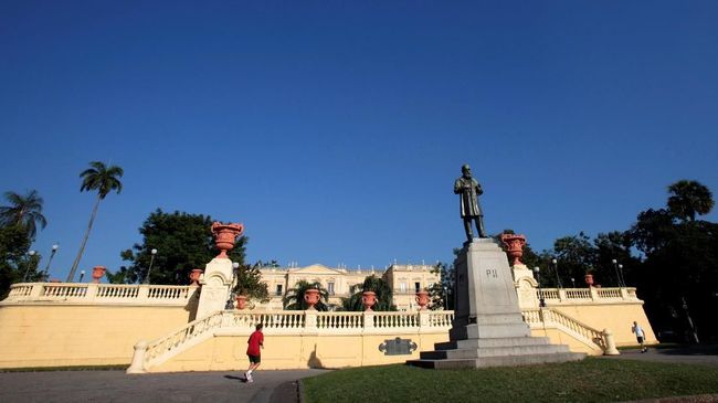 Museum Nasional Brasil berdiri di sebuah bangunan yang memiliki sejarah panjang, mulai dari era Kerajaan Portugis hingga perubahan menjadi republik.