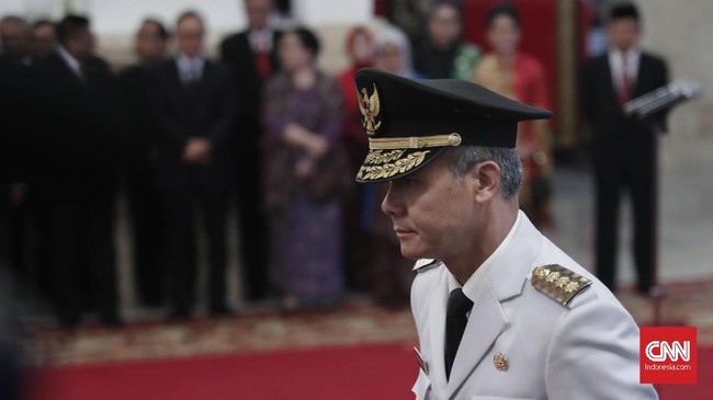 Gubernur Jawa Tengah Ganjar Pranowo meminta masyarakat menjaga perasaan keluarga pasien meninggal akibat corona karena mereka membutuhkan dukungan moral.