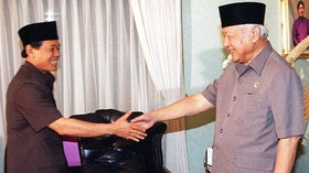 Harmoko, Mantan Wartawan yang Jadi Tangan Kanan Soeharto