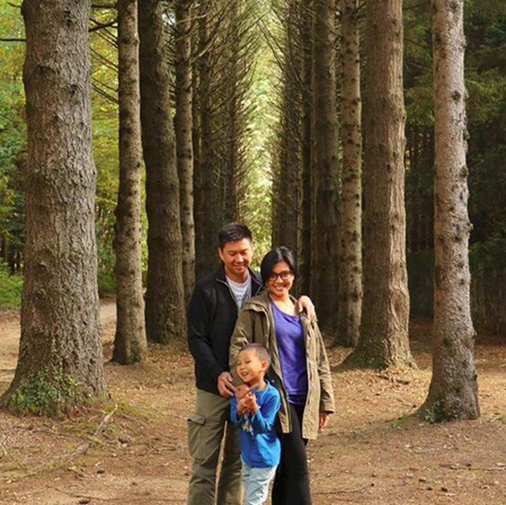 <p>Kata Bunda Lusy, dia lebih sering pergi dengan si bungsu karena anak-anaknya yang lain sudah besar dan punya urusan masing-masing. Hi-hi-hi. (Foto: Instagram/ @lusy_rahmawaty)</p>