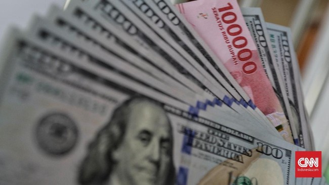 Rupiah berada di posisi Rp14.820 per dolar AS pada perdagangan pasar spot Senin (12/11). Posisi ini melemah 142 poin atau 0,97 persen dari Jumat (9/11).