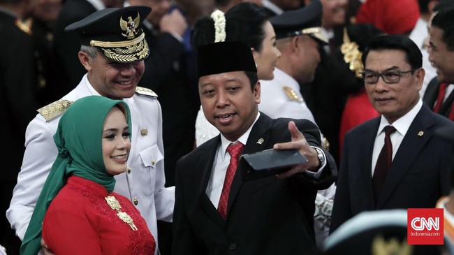 BPN Prabowo-Sandi mengatakan pernyataan Romi juga ingin mengalihkan isu bahwa Jokowi dan Ma'ruf tidak dapat menyampaikan visi misi-nya secara langsung.