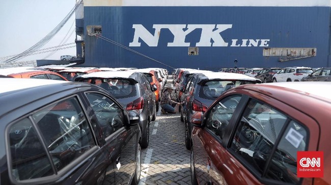 Jokowi percaya diri ekspor mobil dari Pelabuhan Patimban bisa tembus 180 unit pada tahun ini, naik dibanding target sebelumnya yang hanya 160 ribu unit.