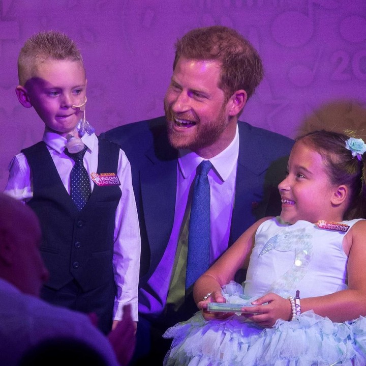 <p>Pangeran Harry merasa bersyukur dia dan sang istri bisa bergabung dengan anak-anak ini untuk berbagi kebahagiaan.</p>