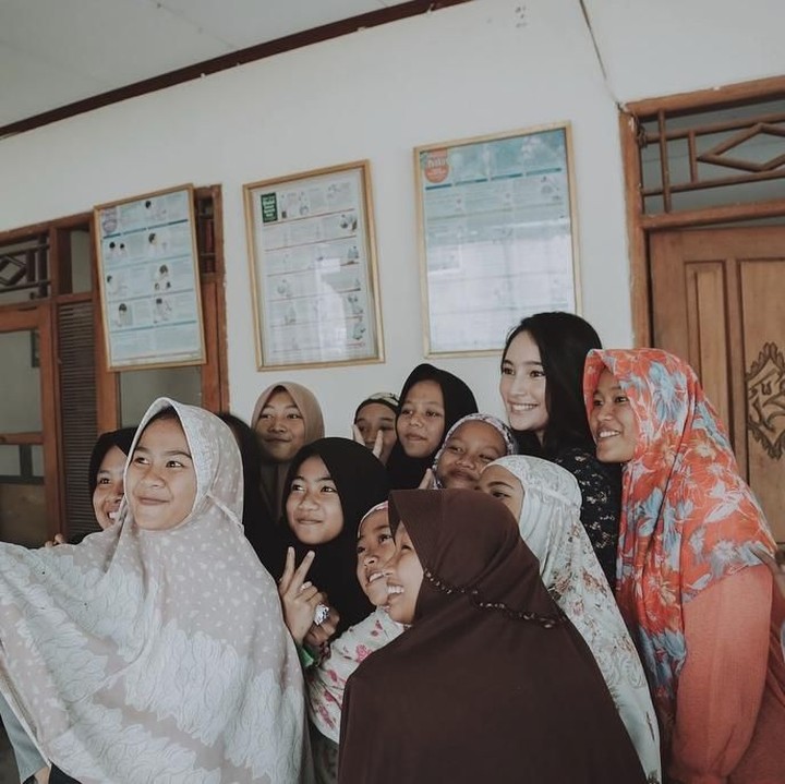 <p>Coba tebak Tatjana Saphira ada di mana... (Foto: Instagram @tatjanasaphira)</p>