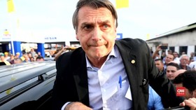 VIDEO: Asyik Kampanye, Capres Brasil Ditikam