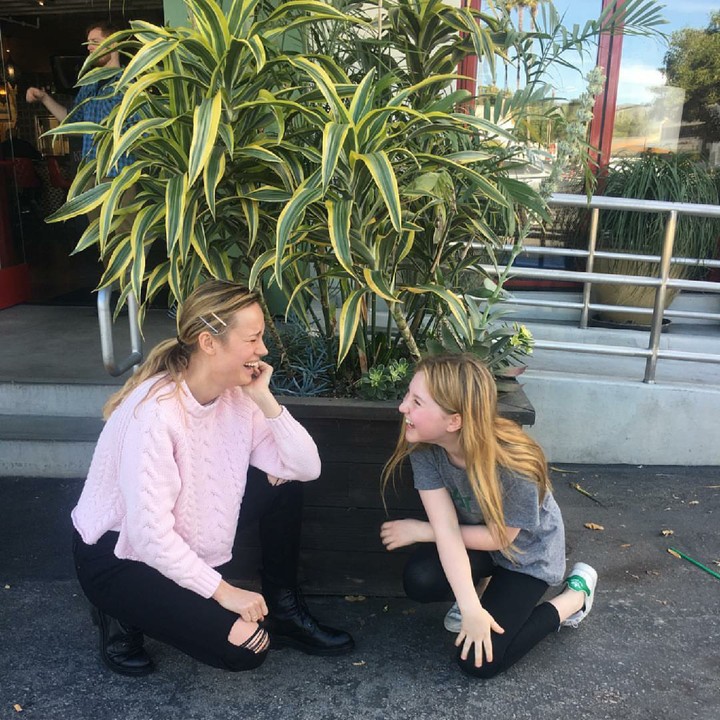 <p>Hmm, sepertinya aktris 28 tahun ini sudah cocok jadi ibu ya, Bun? (Foto: Instagram/brielarson)</p>