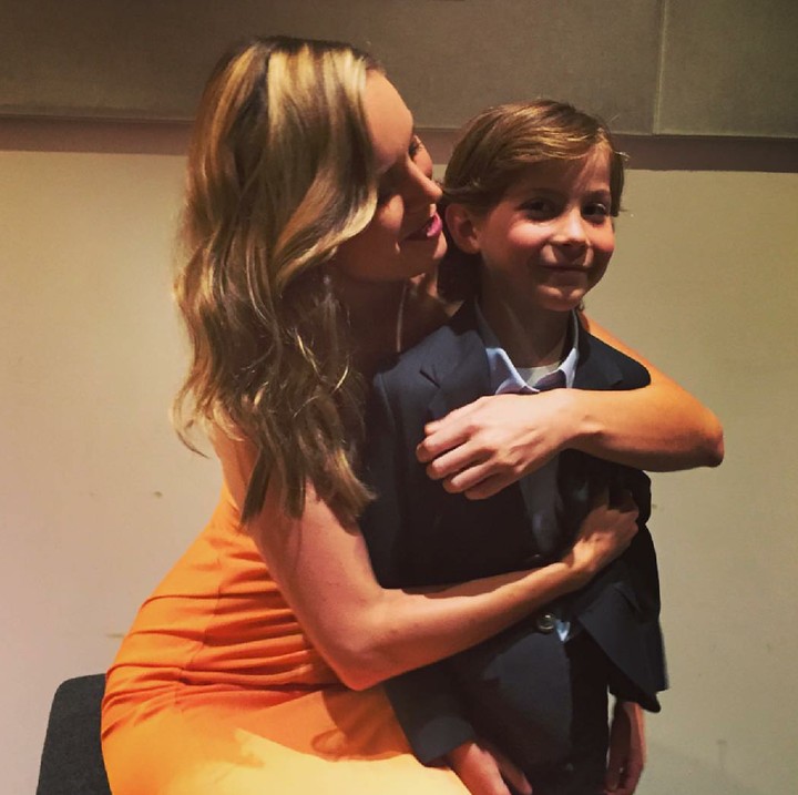 <p>Saat off screen si Captain Marvel akrab banget dengan teman ciliknya. (Foto: Instagram/brielarson)</p>