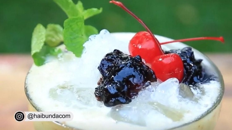 Resep Es Campur Kurma Melon, Segar! Di siang yang terik, rasanya segar banget nih kalau minum es. Ada resep es campur kurma melon yang unik dan menyegarkan nih.