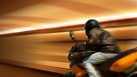 Polisi Tilang Pemotor Viral Kebut-kebutan di Lingkar Semanggi