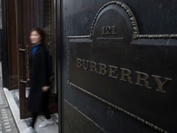 Burberry PHK 1.700 Karyawan di Seluruh Dunia!