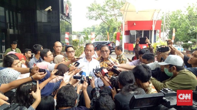 Menteri Sosial Agus Gumiwang Kartasasmita menyatakan harus belajar mengelola anggaran supaya efektif dan terhindar dari penyimpangan.