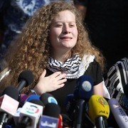 Aktivis Muda Palestina Ahed Tamimi Dibebaskan dari Penjara Israel, Alami Kekerasan Selama Ditahan