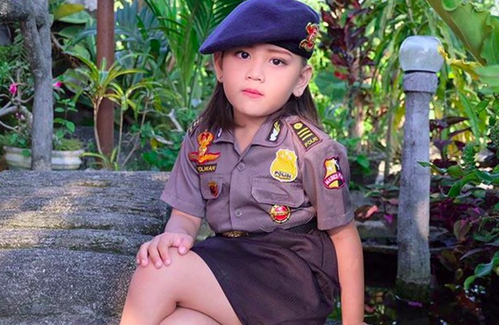 Aksi Keren Anak-anak Saat Jadi Polwan Cilik - 9