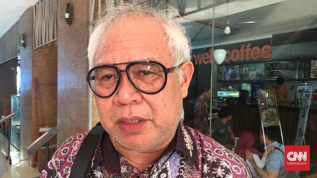 Mantan Kepala BAIS Soleman Ponto menegaskan DPR RI tak berwenang mengawasi lembaga intelijen. Kerja intelijen bersifat rahasia dan tidak ada manfaat pengawasan.