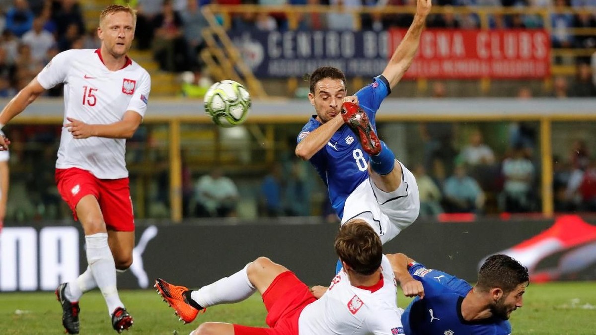 FOTO: Timnas Italia Berbagi Angka dengan Polandia