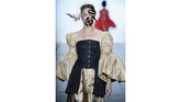 FOTO: Pesona Budaya Indonesia dalam Fesyen di New York Tiga desainer Indonesia yang tergabung dalam Indonesian Diversity tampil di New York Fashion Week dengan mengunggulkan budaya Indonesia.