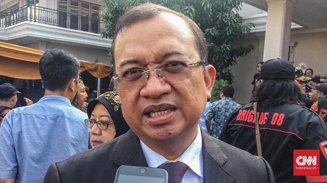 Priyo Budi Santoso menyatakan cuitan "presiden baru" dari Bos Bukalapak Achmad Zaky merupakan tanda alam yang harus diketahui publik.
