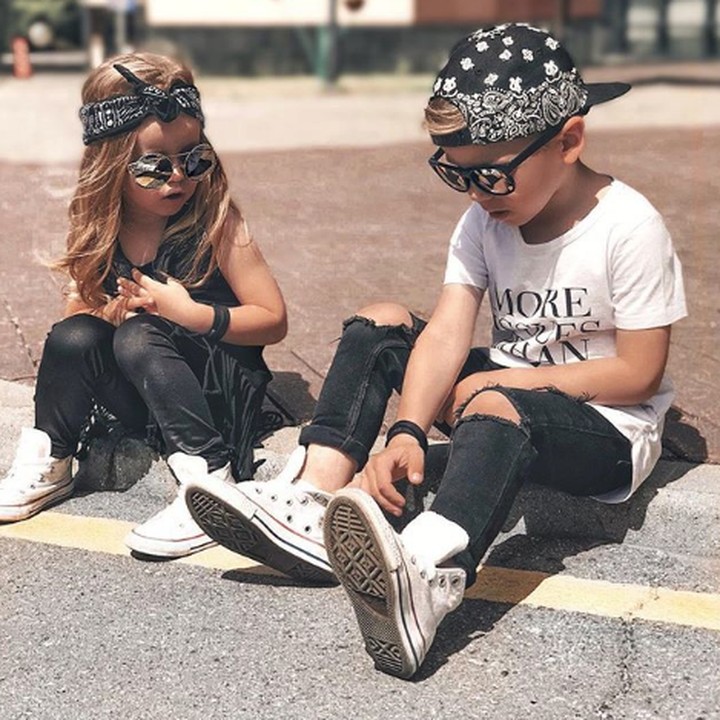 <p>Sudah jelas, sang bunda, Yana Marsh punya andil besar dalam memilihkan busana yang dikenakan Matvey dan Milana. Seperti gaya pakaian yang satu ini, keren banget kan, Bun? (Foto: Instagram @yana_marsh)</p>