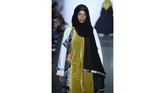 FOTO: Pesona Budaya Indonesia dalam Fesyen di New York Tiga desainer Indonesia yang tergabung dalam Indonesian Diversity tampil di New York Fashion Week dengan mengunggulkan budaya Indonesia.