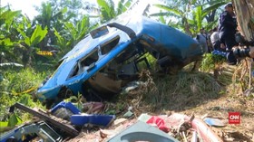 VIDEO: Bus Kecelakaan Maut Sukabumi Mulai Dipindahkan