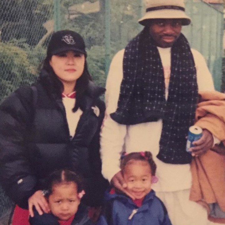 <p>Bersama ayah dan bundanya, Naomi Osaka menghabiskan masa kecil dengan kakaknya Mari Osaka di Osaka, Jepang. (Foto: Instagram @naomiosakatennis)</p>