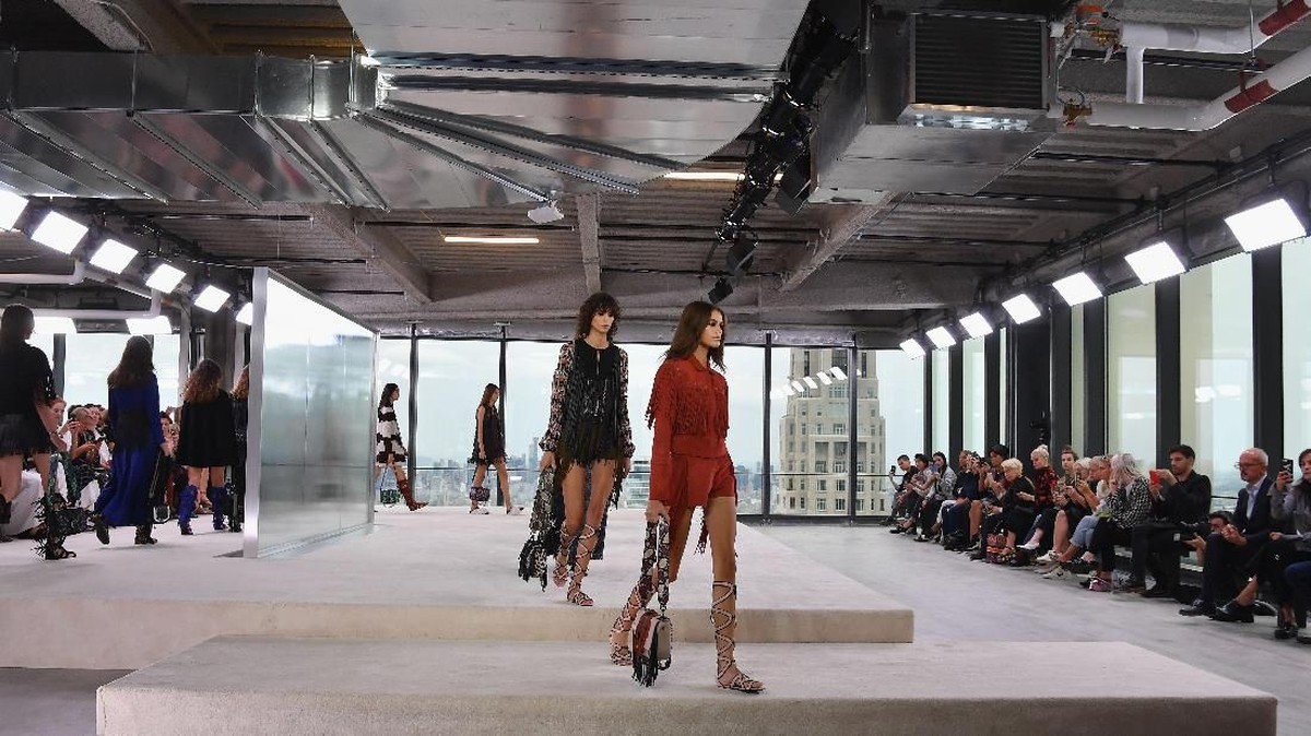 FOTO: Debut Longchamp di Panggung New York Fashion Week