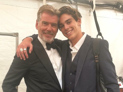 Bangganya Pierce Brosnan Lihat Anak Tampil di NY Fashion Week