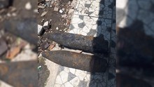 Mortir Seberat 50 Kg Ditemukan Warga di Tepi Kali Cipinang