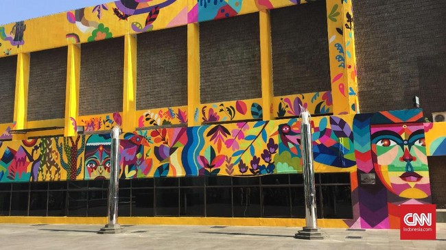 Anies Baswedan meresmikan mural karya seniman Kolombia di Taman Ismail Marzuki. Dia ingin DKI Jakarta menjadi kota layaknya kanvas seni ke depannya.