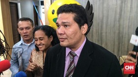Pengacara Roy Suryo Datang ke Kemenpora Minta Daftar Barang