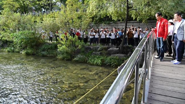 Sungai Cheonggye menjadi inspirasi Presiden Joko Widodo untuk mengubah rupa Kali Ciliwung.