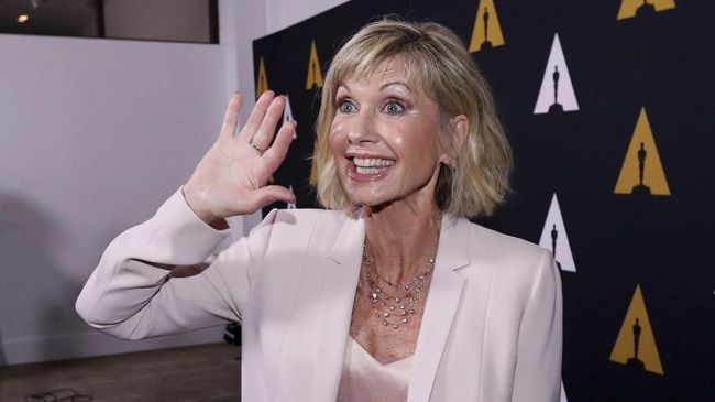 Penyanyi asal Australia Olivia Newton-John kini tengah berjuang melawan kanker, setelah didiagnosa mengidap kanker untuk yang ketiga kalinya.