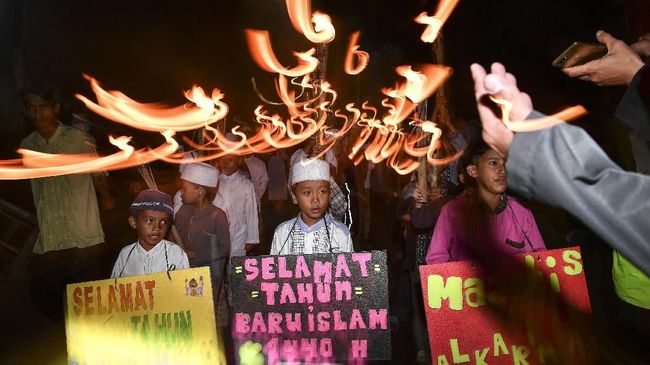 Ritual dan tradisi bulan Muharam mulanya diyakini sudah dilakukan masyarakat Timur Tengah sejak era sebelum Islam, ribuan tahun lalu.