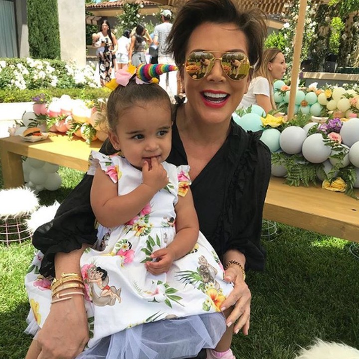 <p>Kris bersama Dream Renee Kardashian, anak Rob Kardashian. (Foto: Instagram @krisjenner)</p>