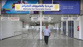 Serangan Roket di Bandara Libya, Penerbangan Dialihkan
