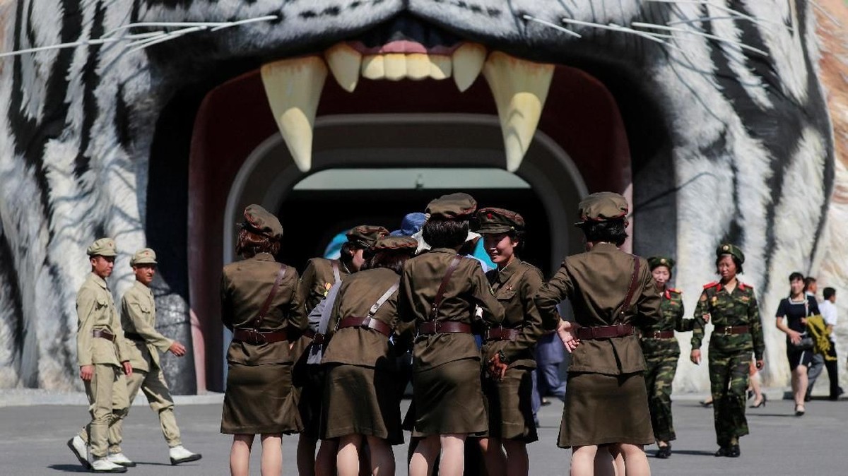 FOTO: Ceria Korea Utara Dapat Museum Sejarah Alam Baru