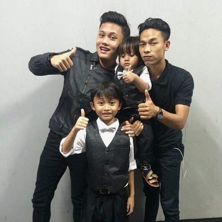 <p>Satu, dua, tiga, chesee! (Foto: Instagram @rizkyfbian)<br /><br /></p>