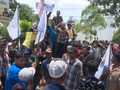 VIDEO: Ribuan Nelayan Geruduk Kantor Gubernur Edy Rahmayadi