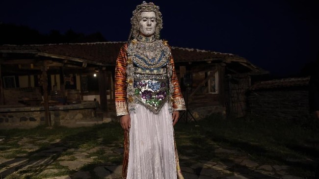 FOTO: Makna Kehidupan di Balik Riasan Pengantin Bosnia