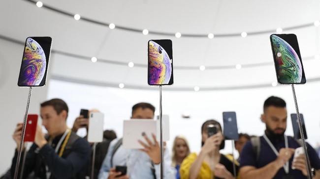 Qualcomm mendesak agar perintah pengadilan yang melarang Apple menjual iPhone di Jerman diberlakukan.